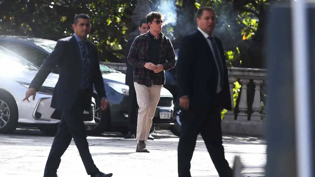 Santiago Caputo afianza su control sobre la SIDE y abre una nueva etapa en el organismo