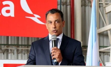 Migraciones deberá dar explicaciones en investigación por la desaparición del celular de un empresario clave