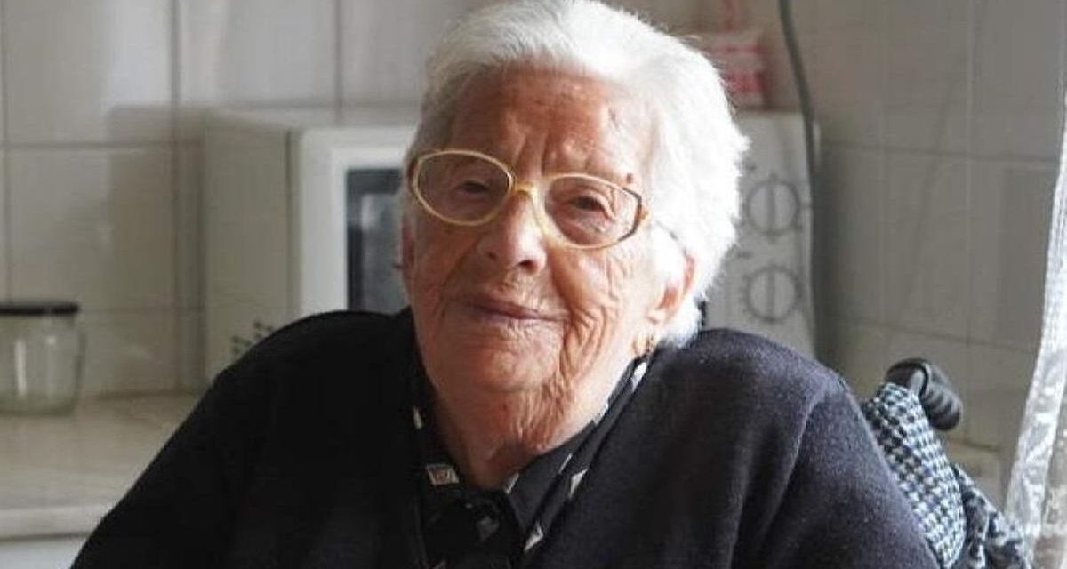 La persona más longeva de España tiene 112 años y es fanática del vino