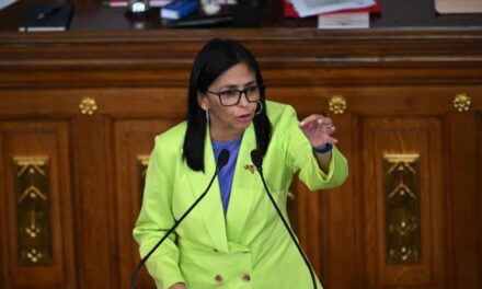 Delcy Rodríguez denunció un bloqueo naval y apuntó contra EEUU: Cruzaron la línea roja