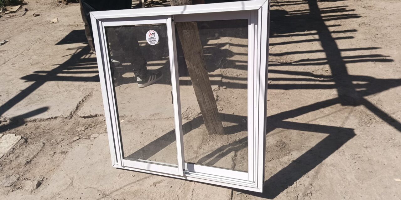 Lo atraparon cuando escapaba con ventanas robadas en Chimbas