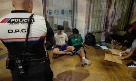 Cayeron con casi un kilo de marihuana en pleno centro