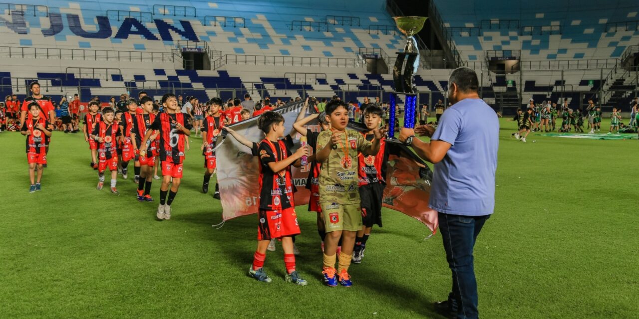 El Mundialito de Trinidad tuvo un cierre multitudinario y emotivo en el Bicentenario