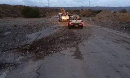 Ruta 40 Norte cortada por crecidas: El paso sigue totalmente intransitable