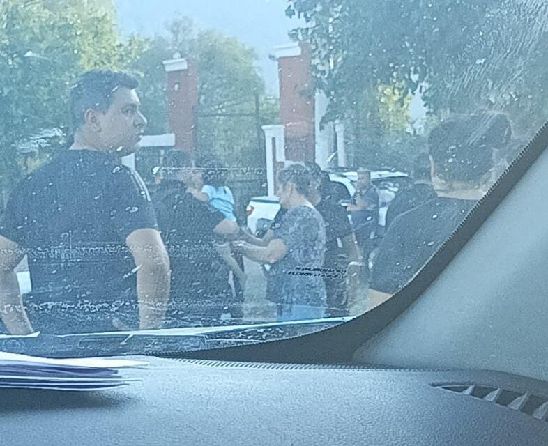Una niña estuvo al borde de la muerte y fue salvada por policía