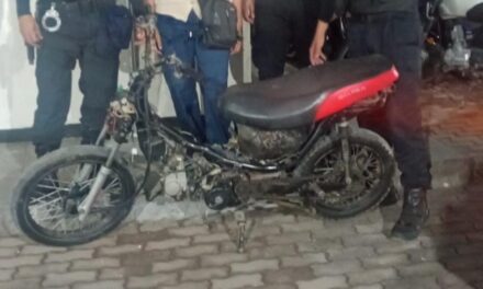 Encuentran una moto robada abandonada entre malezas en Pocito