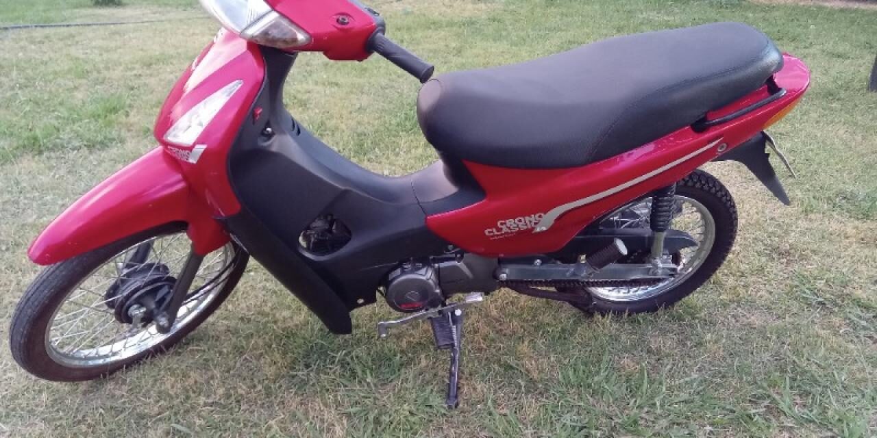 Lo atraparon en Barrio La Estación con una motocicleta robada minutos antes
