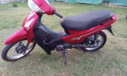 Lo atraparon en Barrio La Estación con una motocicleta robada minutos antes