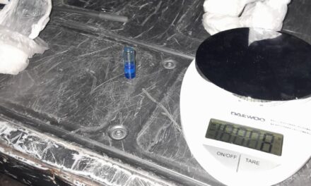 Santa Lucía: Cuatro detenidos, armas de guerra, drogas y una millonaria suma de dinero secuestrada