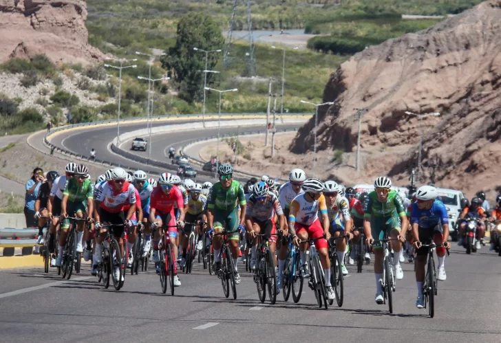 La Vuelta a San Juan entra en su tramo decisivo con una exigente sexta etapa