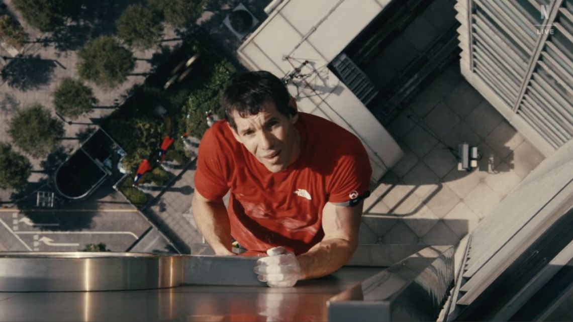 Los 10 videos más escalofriantes de Alex Honnold trepando el Taipéi 101