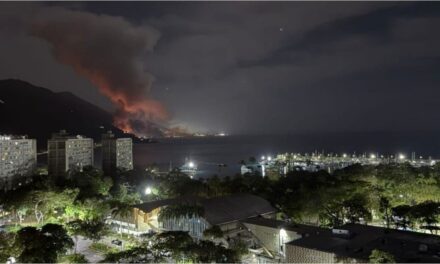 Hubo fuertes explosiones en Caracas y aviones volando a baja altura