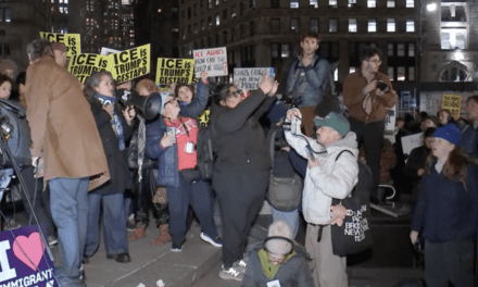 Protestas en Nueva York tras el asesinato de una mujer a manos de un agente migratorio en Minnesota