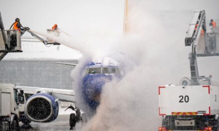 El número de muertes asciende a 29 y hay récord de cancelaciones de vuelos desde la pandemia