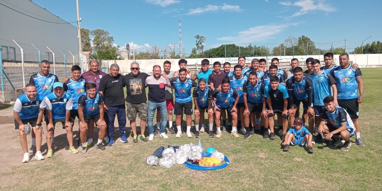 El Ministerio de Turismo, Cultura y Deporte Entrega Materiales Deportivos