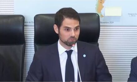 Quién es Ian Sielecki, el embajador argentino que exigió cubrir un mapa de Malvinas en la Asamblea Nacional de Francia