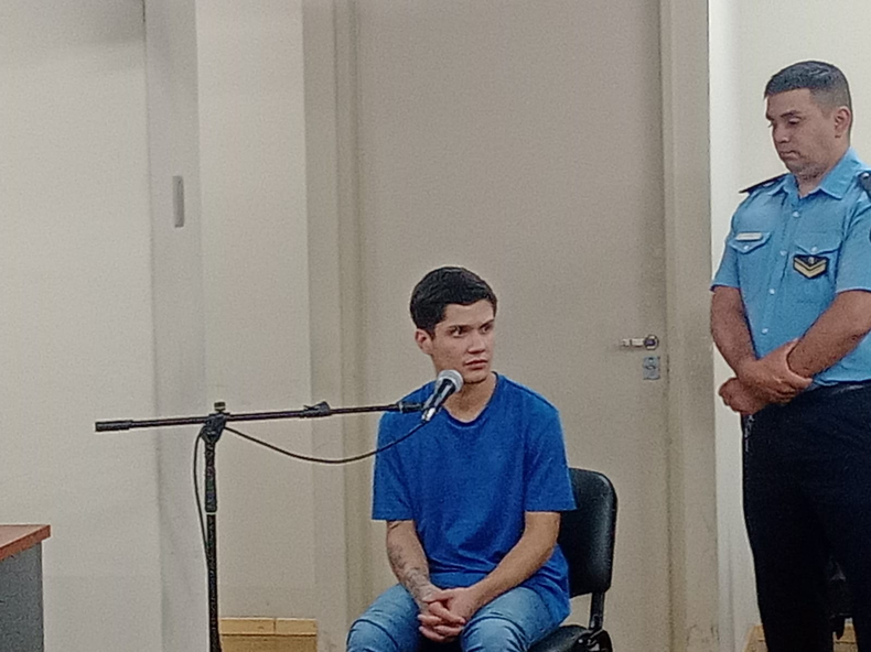 Millonario robo a un depósito de motocross: un vendedor ambulante quedó detenido y buscan a su cómplice