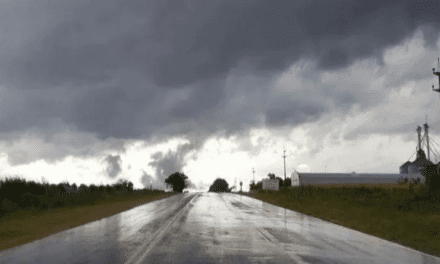 Rige una alerta por tormentas para este martes