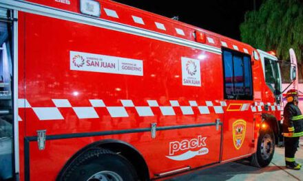 Fuego en una casa de Capital generó alarma en barrio SMATA