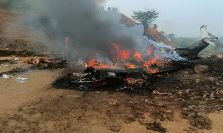 Murieron cinco personas, entre ellas un funcionario cercano a Narendra Modi