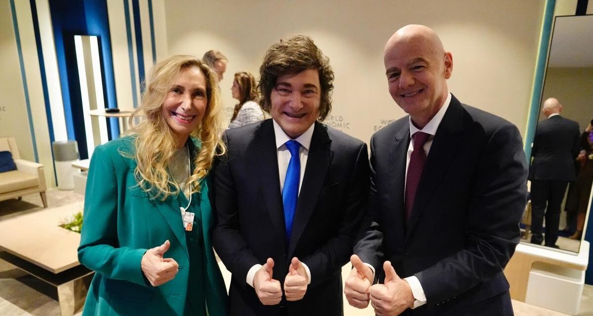 Javier Milei se reunió con el presidente de la FIFA Gianni Infantino en Davos