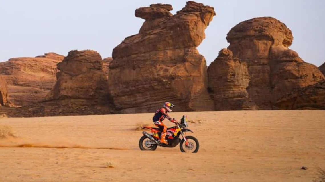 Luciano Benavides lidera el Rally Dakar 2026 tras ganar la etapa 8