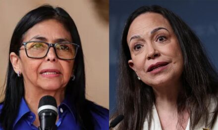 Delcy Rodríguez envió una advertencia a María Corina Machado y aseguró que no permitirán su regreso a Venezuela