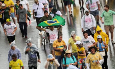 Un rayo cayó sobre una marcha por Jair Bolsonaro y dejó decenas de heridos