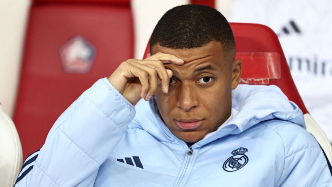 Baja sensible en el Real Madrid: Kylian Mbappé se lesionó y se perdería dos partidos clave