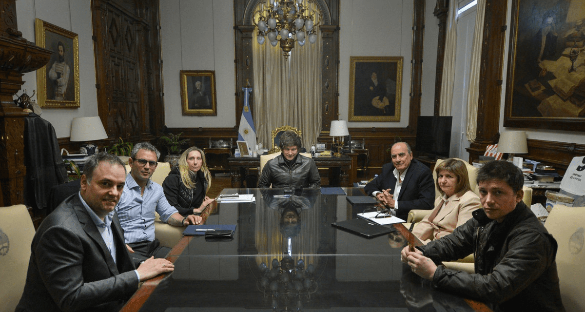 Javier Milei reúne a su mesa política y luego viaja a Jesús María para participar del Festival de Doma y Folklore