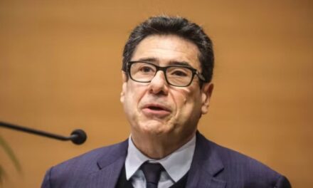 El ganador del último premio Nobel de Economía elogió al gobierno de Javier Milei y destacó la eliminación de barreras burocráticas