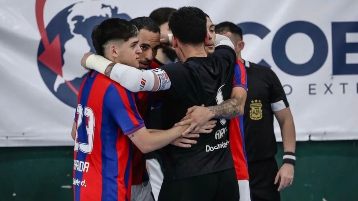 El plantel de futsal de San Lorenzo denunció cuatro meses de deuda y abandono dirigencial