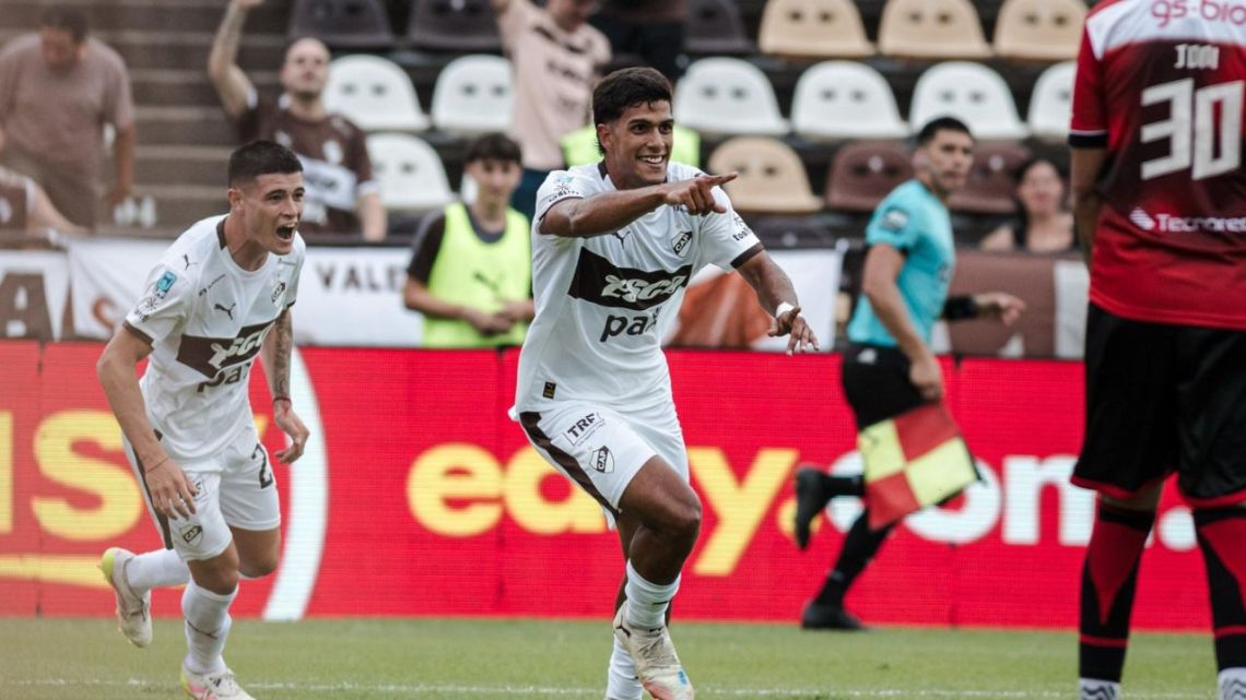 Platense abrió la fecha dos del Apertura con una victoria ante Instituto