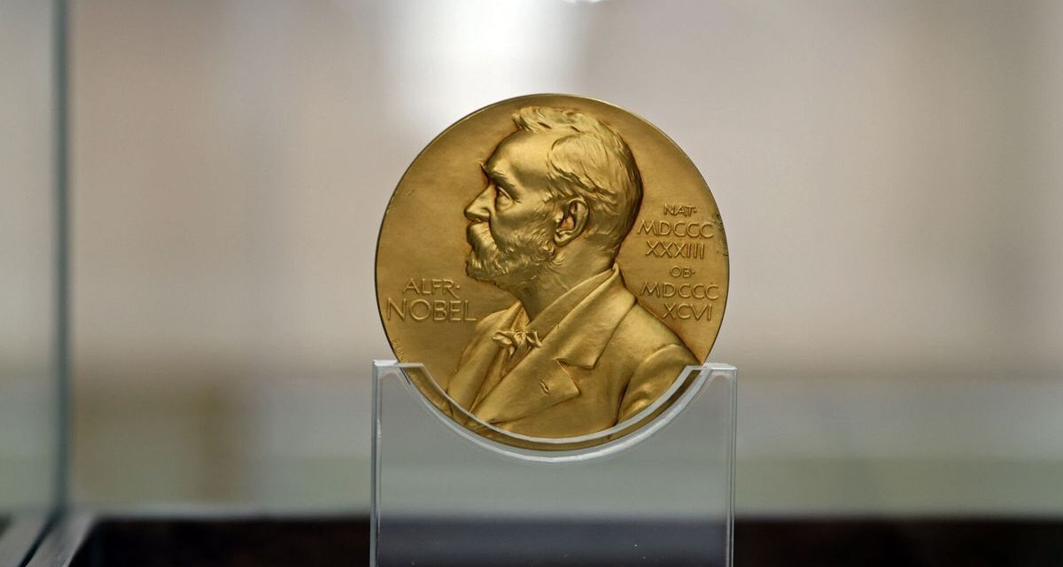 El Comité Nobel aclaró que el Premio de la Paz es intransferible tras el gesto de María Corina Machado con Trump