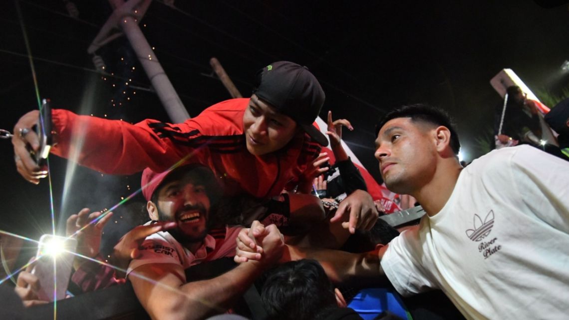 River anunció la lista de convocados para la pretemporada y viajó a San Martín de los Andes