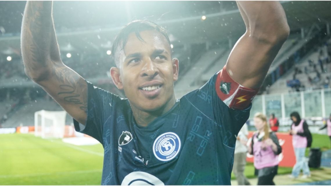 Tras expresar su deseo de jugar en River, Sebastián Villa dio más detalles sobre su futuro
