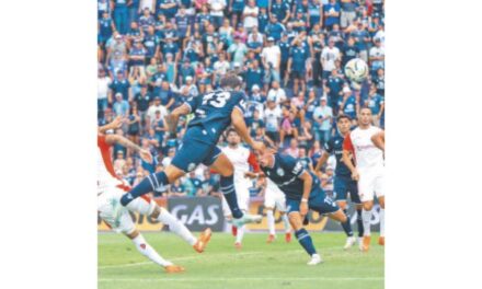 Ganó el Independiente mendocino en un partidazo con muchos goles