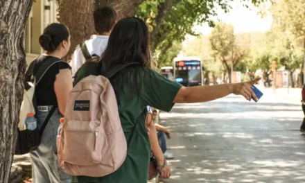 Vuelve el pasaje gratuito para alumnos y docentes: El boleto escolar inicia su segundo año