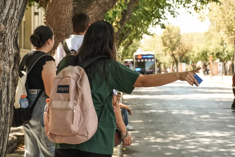 Vuelve el pasaje gratuito para alumnos y docentes: El boleto escolar inicia su segundo año