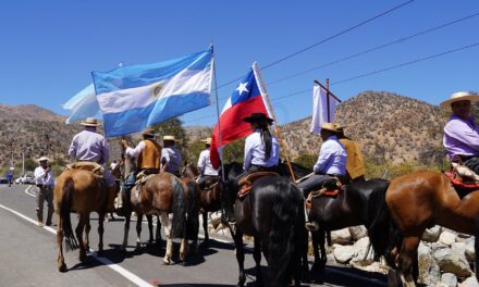 Más de 200 jinetes participaron de la XVI Cabalgata a la Difunta Correa y marcaron un récord de convocatoria