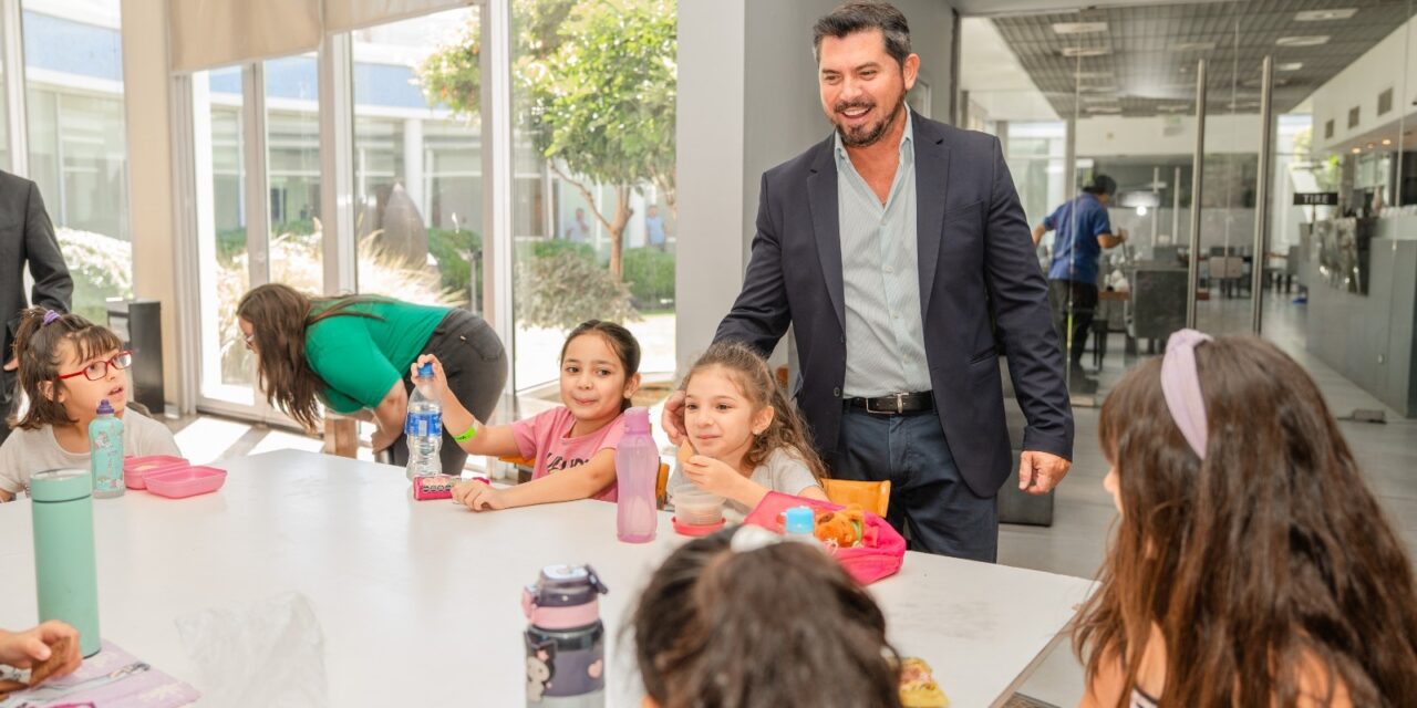 Orrego inauguró una nueva edición de Vacacionarte en el Franklin Rawson