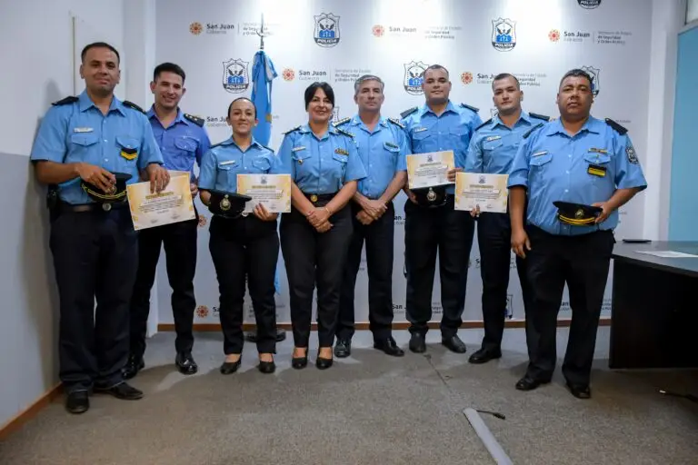 Reconocimiento a policías por intervenciones clave: Desde un gesto solidario hasta salvar la vida de una bebé