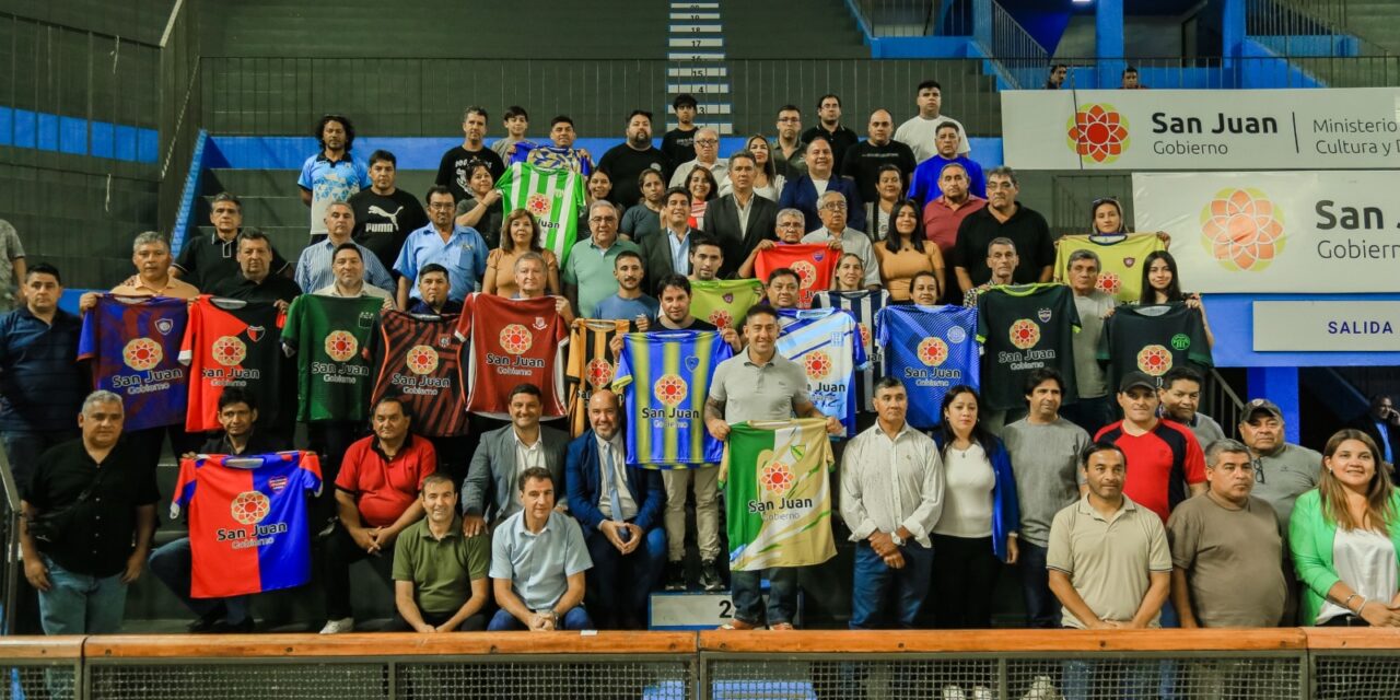 Apoyo total a los clubes de fútbol de San Juan