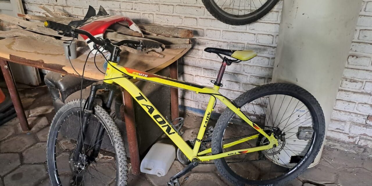 Se la llevaron y apareció pedaleando: Detuvieron a un joven con una bici recién robada