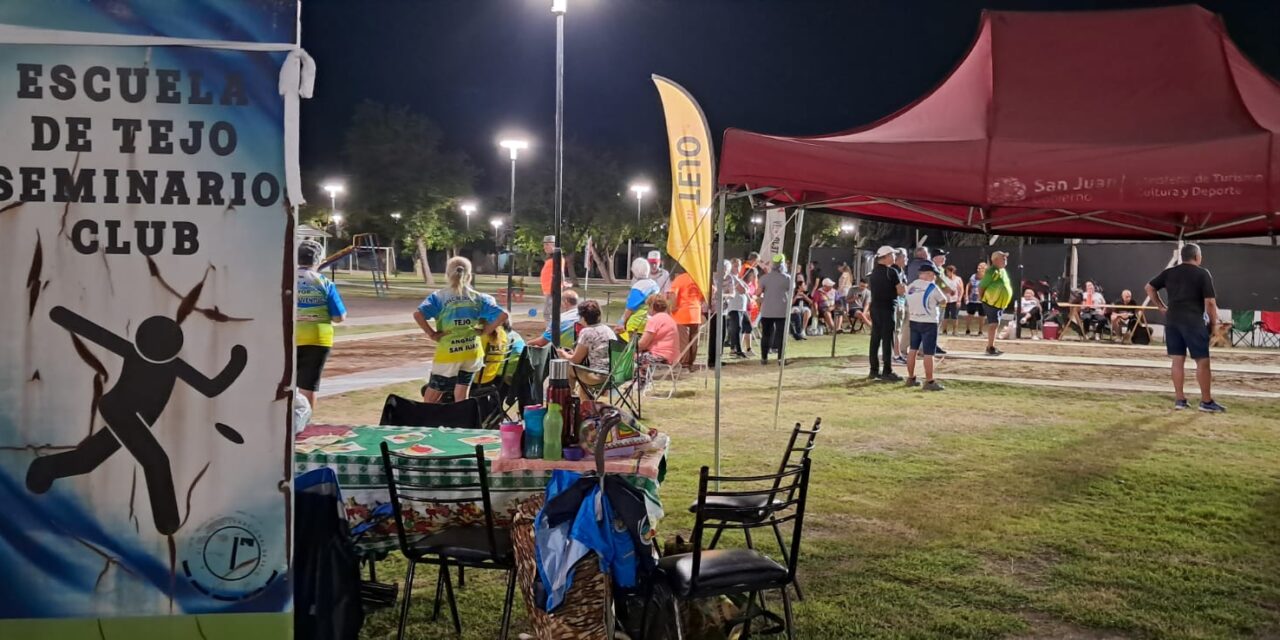 Tejo nocturno: pasión y amistad bajo las estrellas 