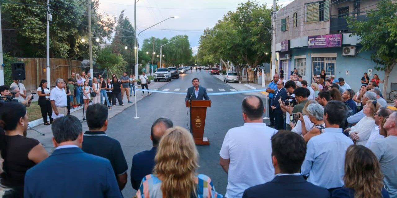 Tras la pavimentación de la calle Amable Jones, el Gobierno confirmó su transformación en doble vía