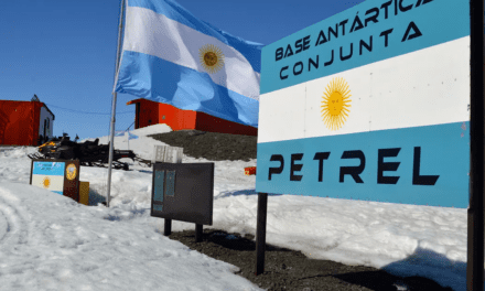 Día de la Antártida con avances en la base antártica Petrel