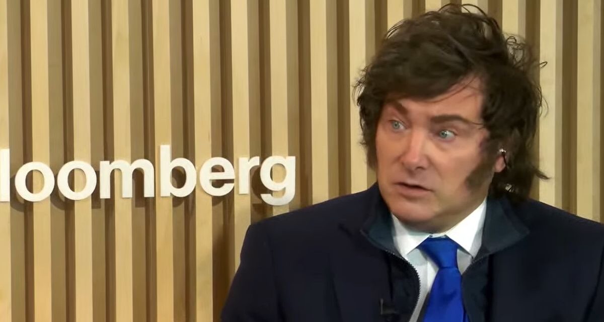 Human Rights Watch alertó por ataques de Javier Milei contra la prensa y advirtió un retroceso en la libertad de expresión