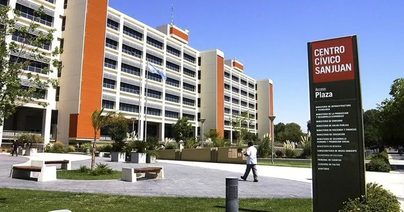 El Ministerio de Educación amplía el apoyo escolar, garantiza el inicio de clases y avanza en acuerdos docentes