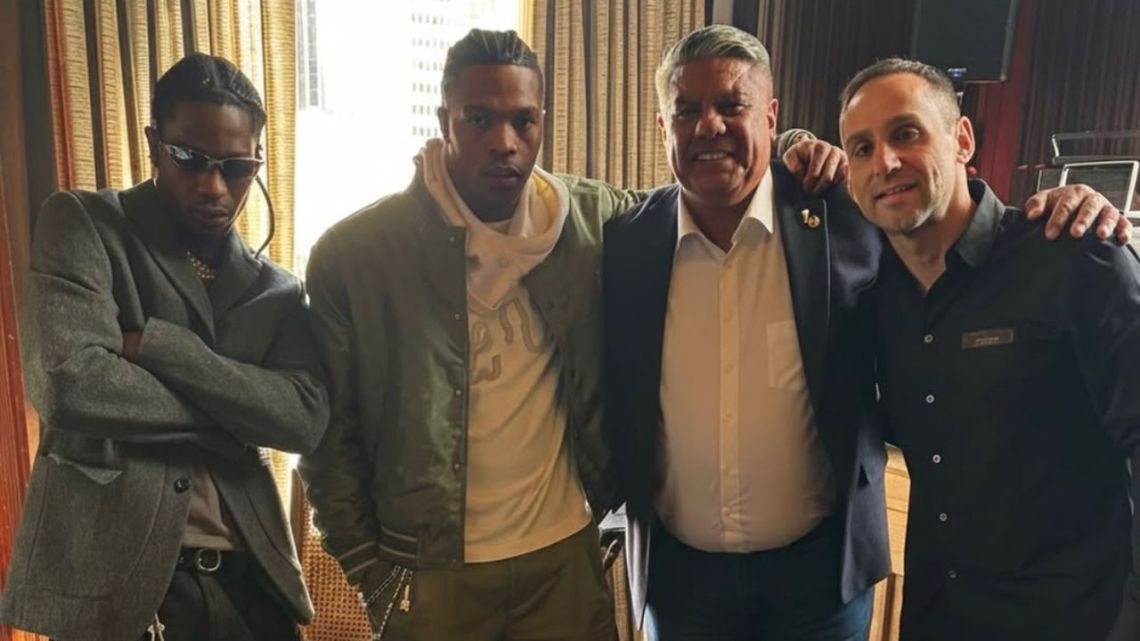 Qué hacía Chiqui Tapia con Travis Scott en Estados Unidos y por qué la imagen llamó la atención